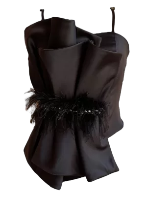 Top de Satin bordado con plumas y pedreria